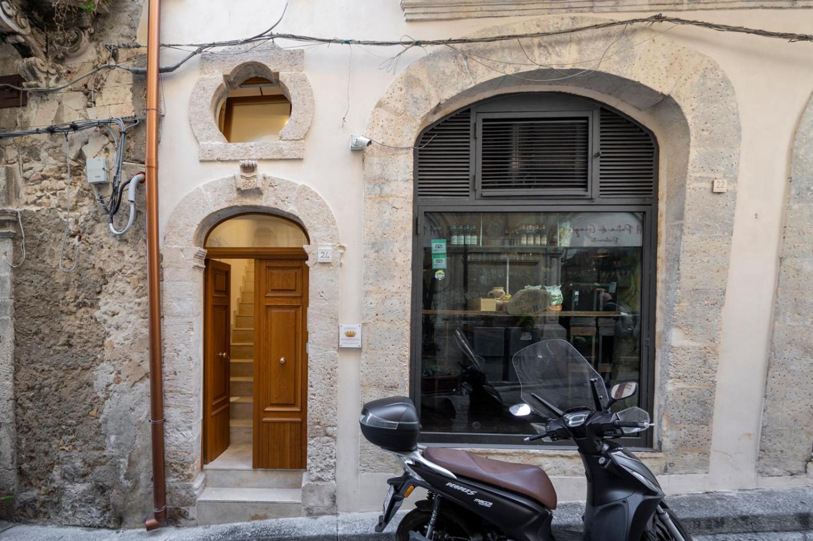 Ferienwohnung Palazzo Amalfitania Syrakus Exterior foto